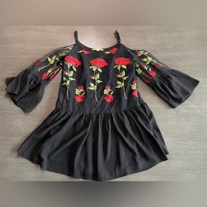 Gianni Bini Black Sheer With Rose Embroidered Floral S